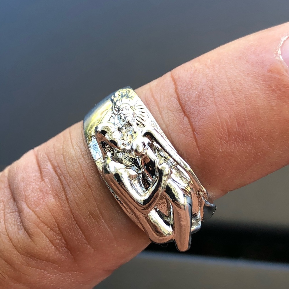 Ring - Picture 7 of 8